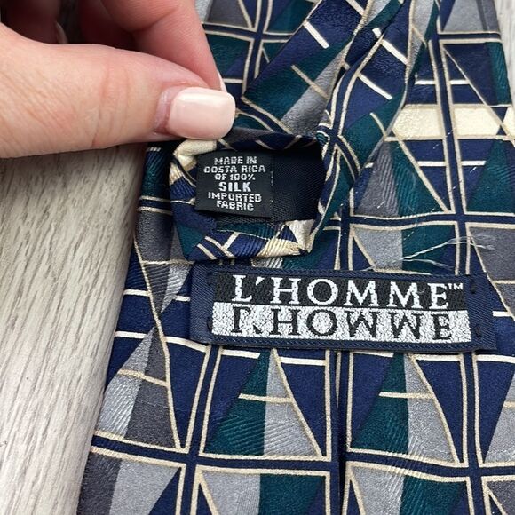 L'Homme Men's Silk Geometric necktie - Picture 3 of 3